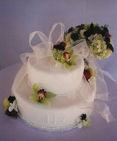 Cake with a ribbon - click to zoom...